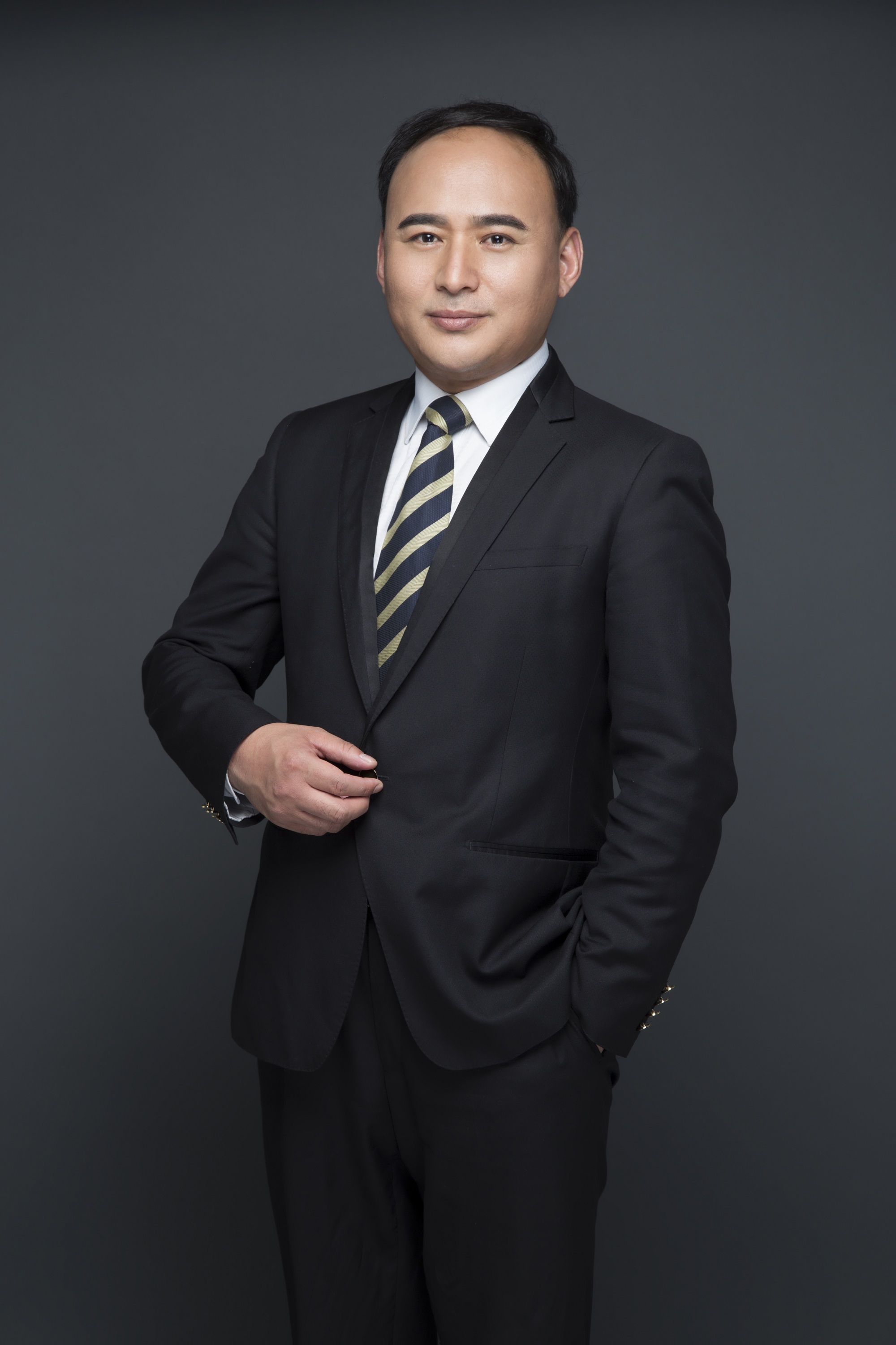 殷艳 联合创始人 & 首席运营官